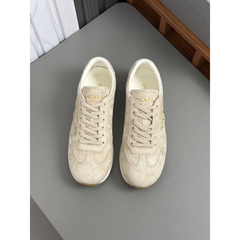 Pra*a casual shoes